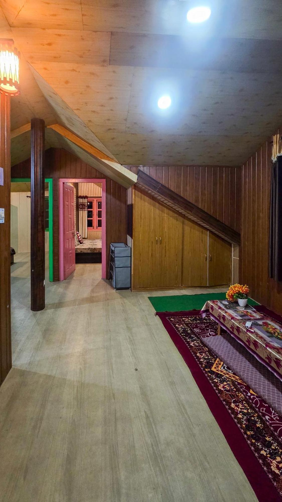 The City Escape Farmstay Шімла Номер фото